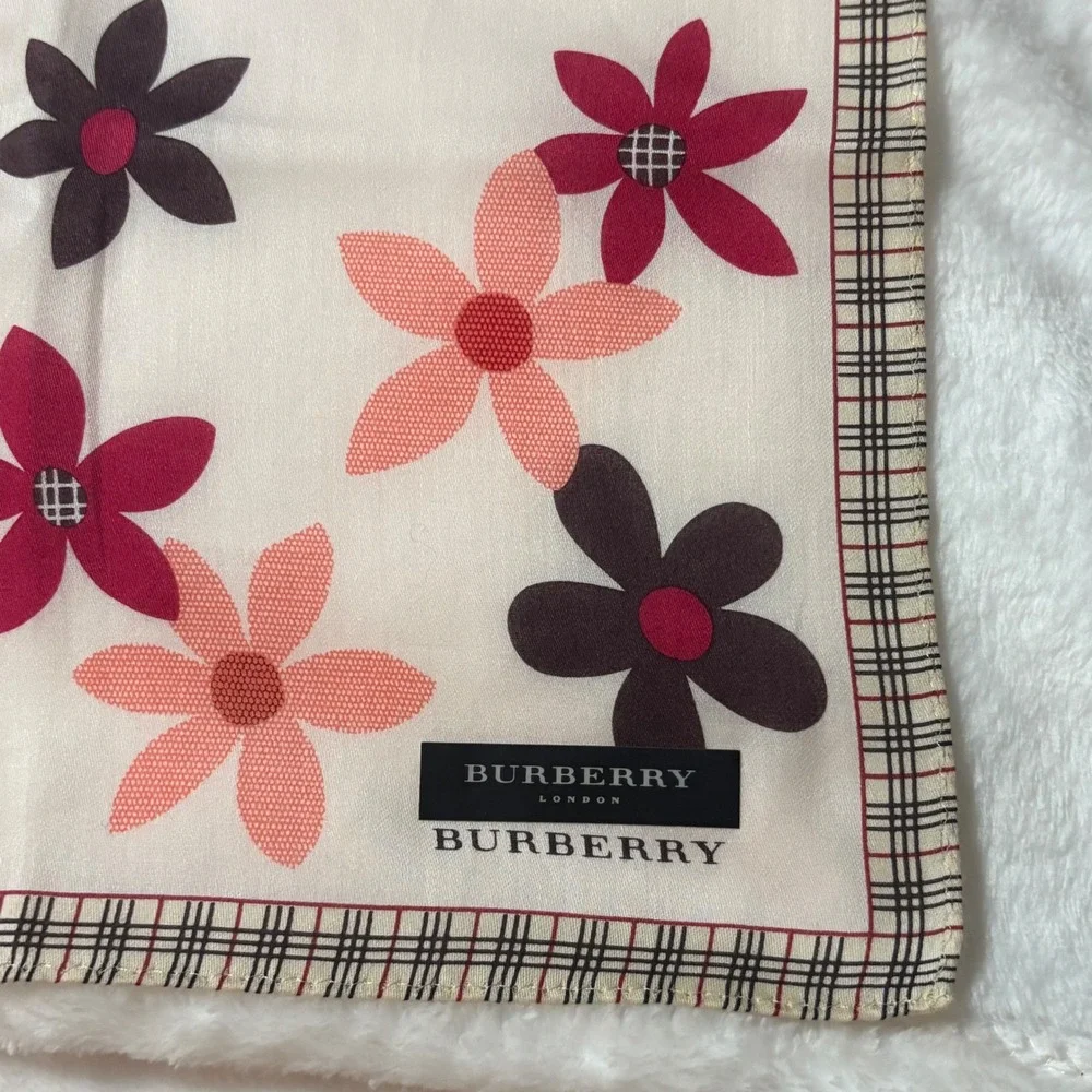 BURBERRY Scarf Handkerchief Floral Cotton Cream Pink 19.5in Square Neckerchief